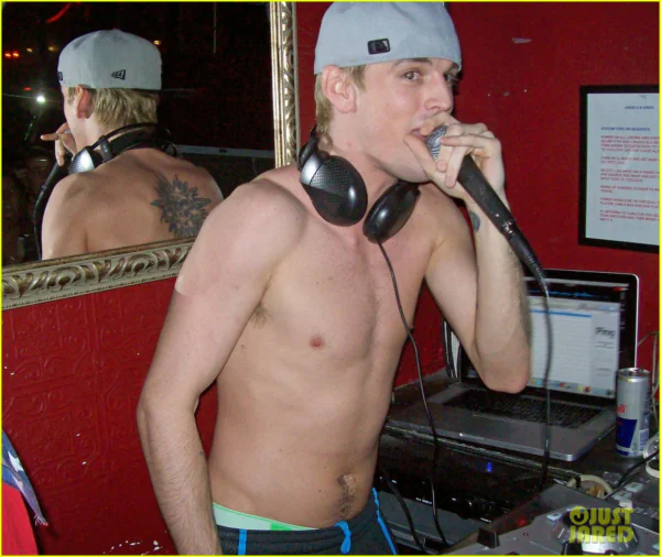 Aaron Carter Shirtless 3