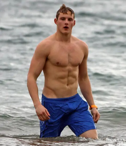 Alexander Ludwig Shirtless 2