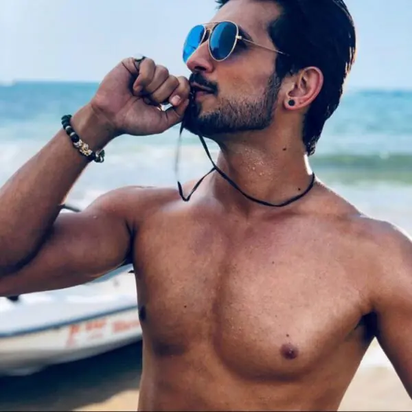 Arjun Bijlani Shirtless 4