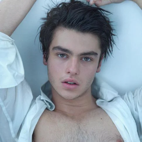 Felix Mallard Shirtless 4