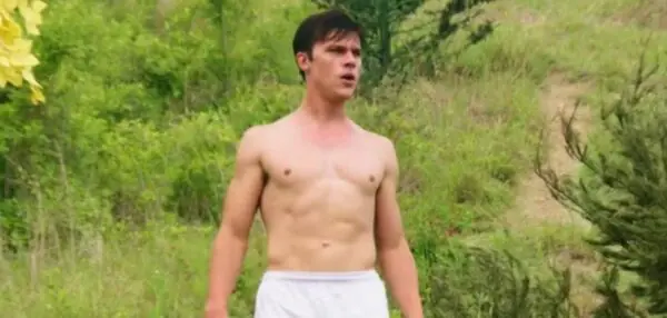 Finn Wittrock Shirtless