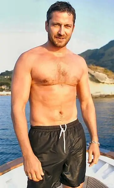 Gerard Butler Shirtless 2