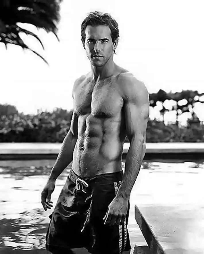 Ryan Reynolds Shirtless Ryan Reynolds Shirtless
