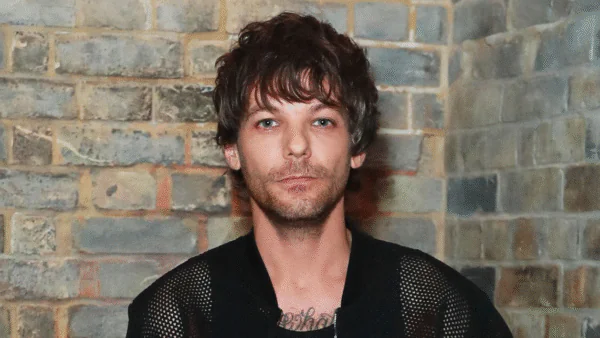 Louis Tomlinson Shirtless 4 Louis Tomlinson Shirtless 4
