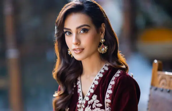 Iqra Aziz Family 2 Iqra Aziz Family 2