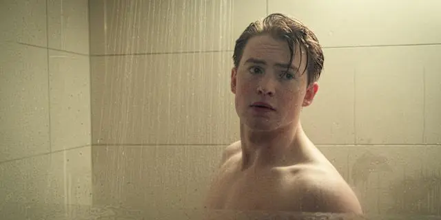 Kit Connor Shirtless