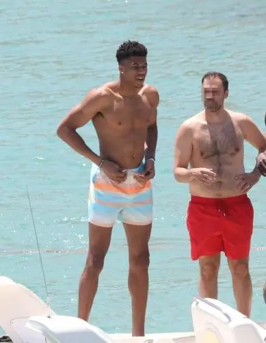 Giannis Antetokounmpo Shirtless 2 Giannis Antetokounmpo Shirtless 2
