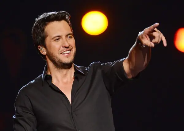 Luke Bryan Shirtless 4 Luke Bryan Shirtless 4