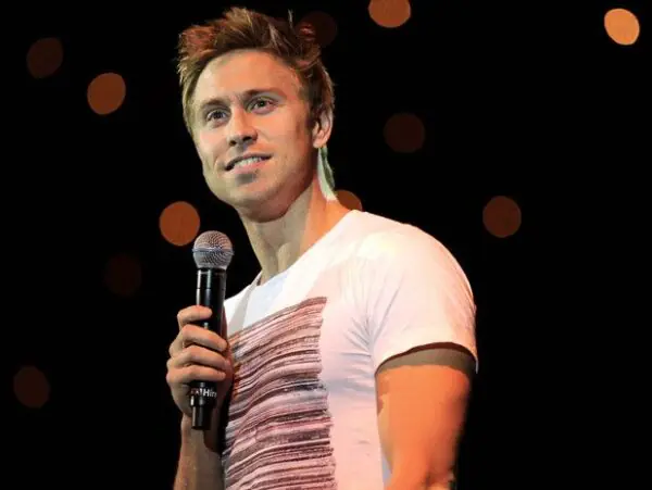 Russell Howard Shirtless 3 Russell Howard Shirtless 3