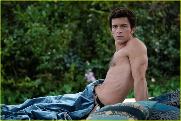 Jonathan Bailey Shirtless 4 Jonathan Bailey Shirtless 4