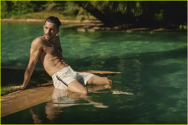 Jonathan Bailey Shirtless Jonathan Bailey Shirtless