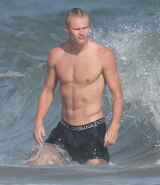 Erling Haaland Shirtless 3