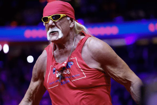 Hulk Hogan Shirtless 4