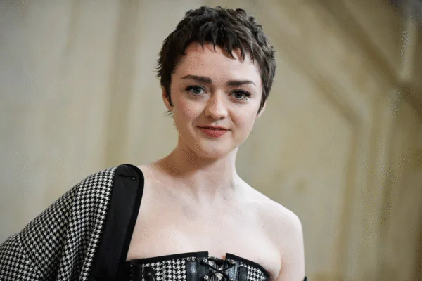Maisie Williams Family 3