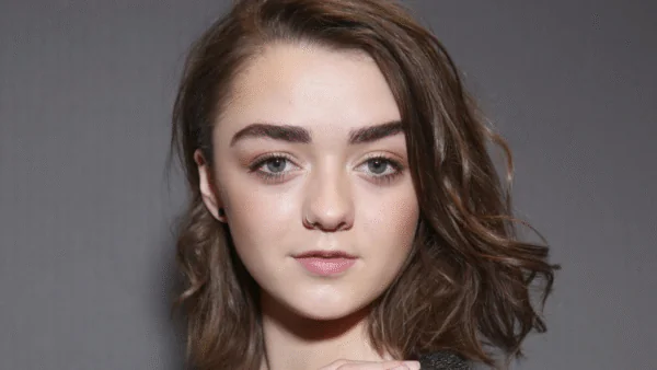 Maisie Williams Family 4