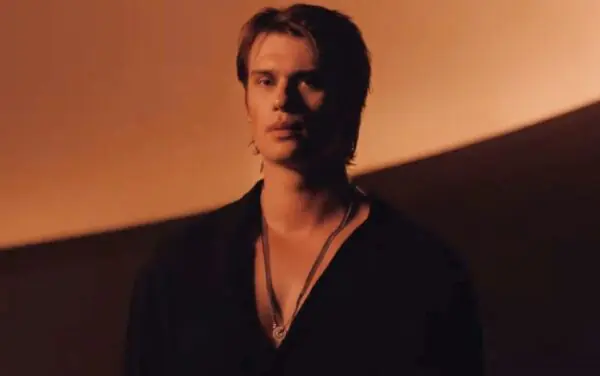 Nicholas Galitzine Shirtless 3