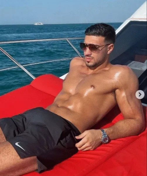 Tommy Fury Shirtless 3 Tommy Fury Shirtless 3