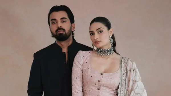 Athiya Shetty Family 2