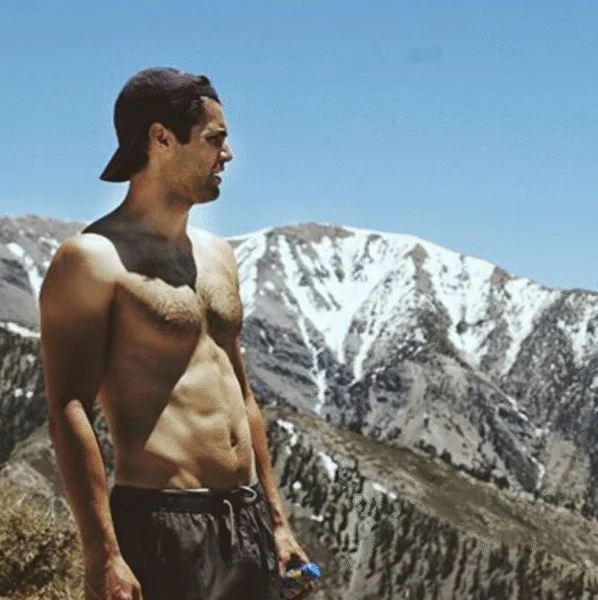 Matthew Daddario Shirtless 5