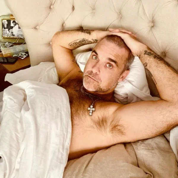 Robbie Williams Shirtless 2 Robbie Williams Shirtless 2