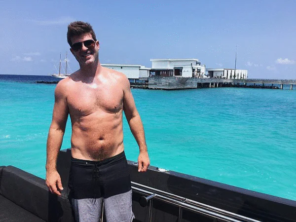 Robin Thicke Shirtless 4