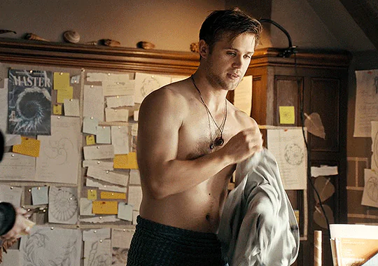 Leo Woodall Shirtless 3
