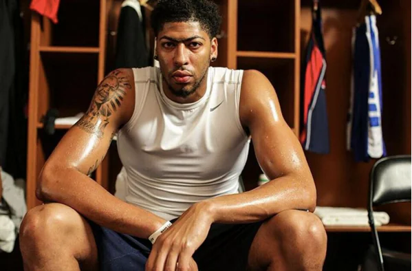Anthony Davis Shirtless