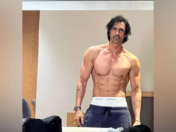 Arjun Rampal Shirtless 2
