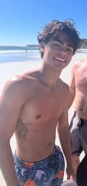 Malachi Barton Shirtless