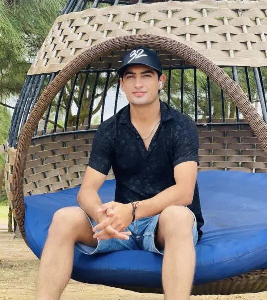 Naseem Shah Shirtless 5 Naseem Shah Shirtless 5