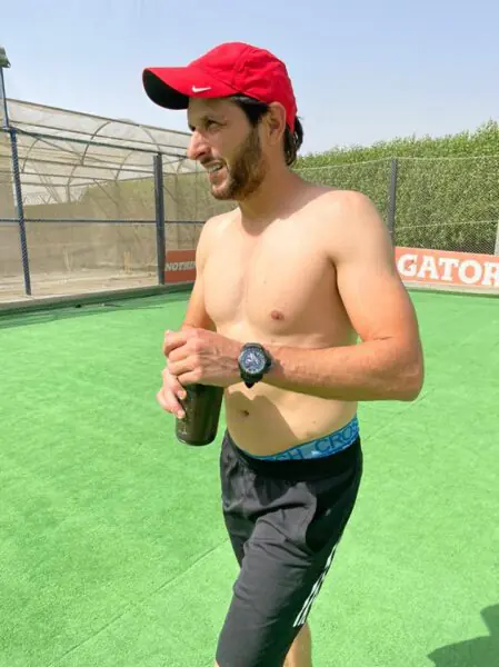 Shahid Afridi Shirtless 3