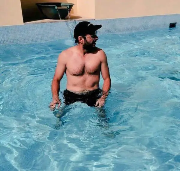 Shahid Afridi Shirtless