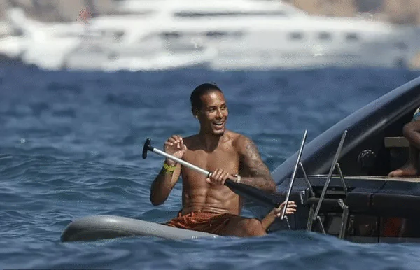 Virgil van Dijk Shirtless