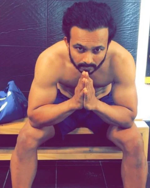 Kedar Jadhav Shirtless Kedar Jadhav Shirtless