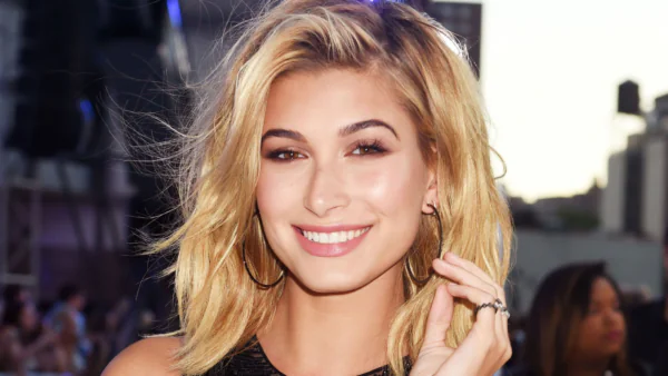 Hailey Baldwin Family 3