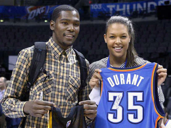 Liz Cambage Family 2