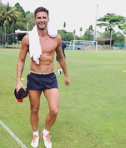 Olivier Giroud Shirtless