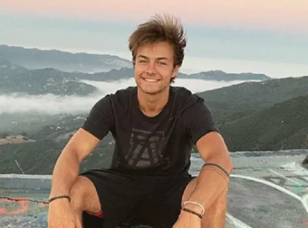 Peyton Meyer Shirtless 3