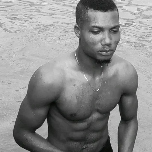 Roddy Ricch Shirtless