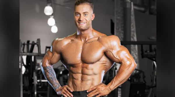 Chris Bumstead Shirtless
