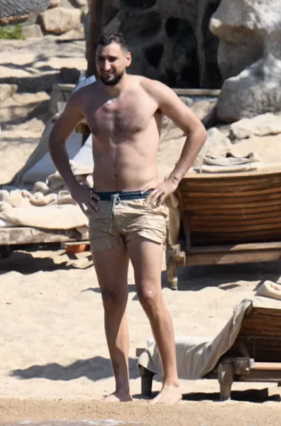 Gianluigi Donnarumma Shirtless