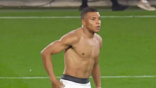 Kylian Mbappé Shirtless 3
