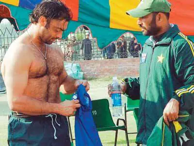 Shoaib Akhtar Shirtless 2