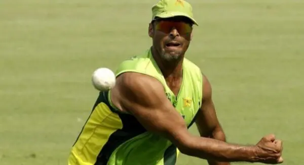 Shoaib Akhtar Shirtless 4