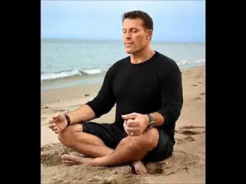 Tony Robbins Shirtless 5