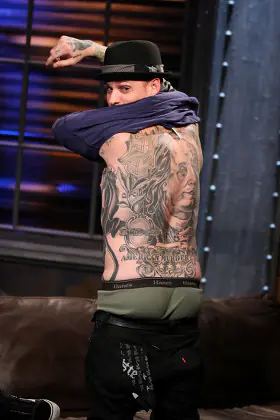 Joel Madden Shirtless 3 Joel Madden Shirtless 3