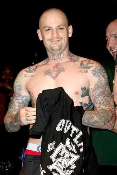 Joel Madden Shirtless 4 Joel Madden Shirtless 4