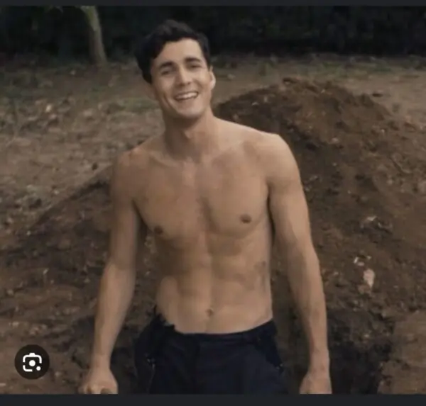 Jonah Hauer King Shirtless Jonah Hauer King Shirtless