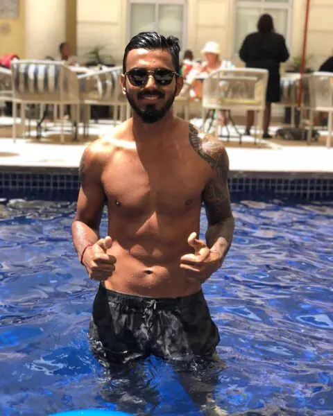KL Rahul Shirtless 5