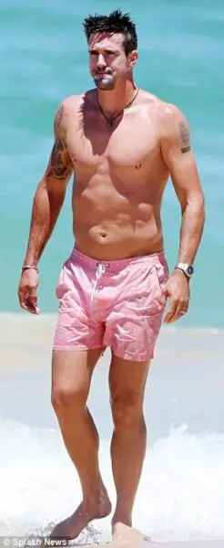 Kevin Pietersen Shirtless